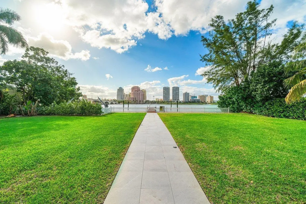15 S Lake Trail Palm Beach, FL 33480