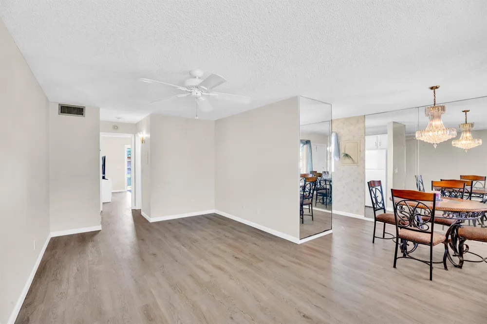 18 Vista Gardens Trail #205 Vero Beach, FL 32962