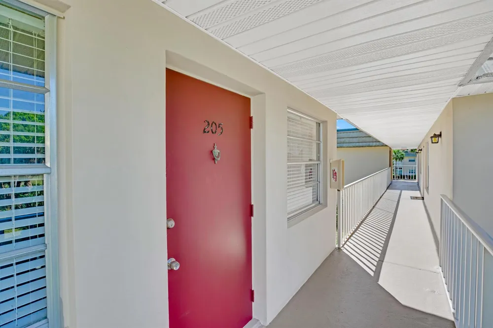18 Vista Gardens Trail #205 Vero Beach, FL 32962
