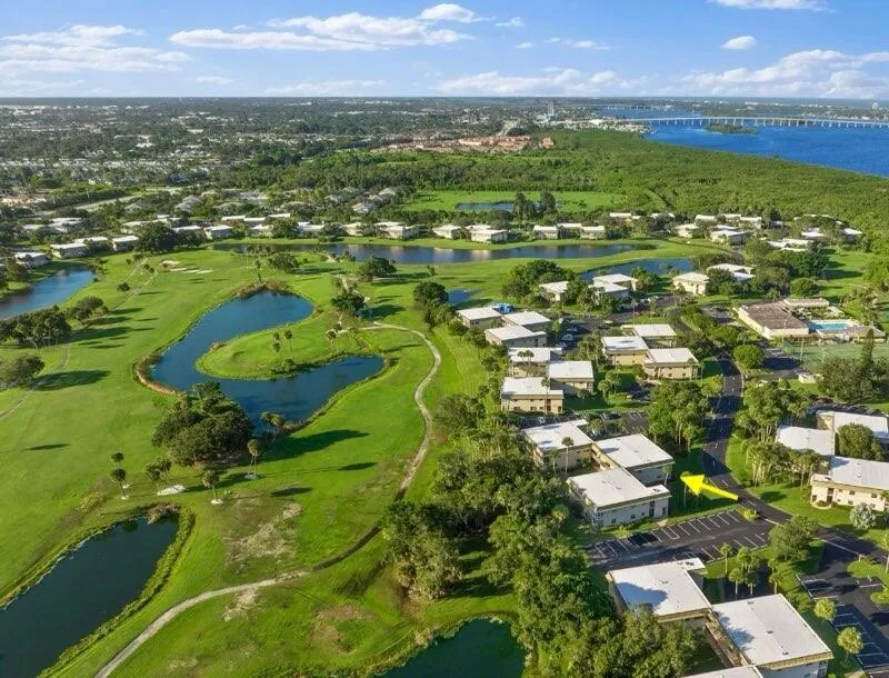 18 Vista Gardens Trail #205 Vero Beach, FL 32962