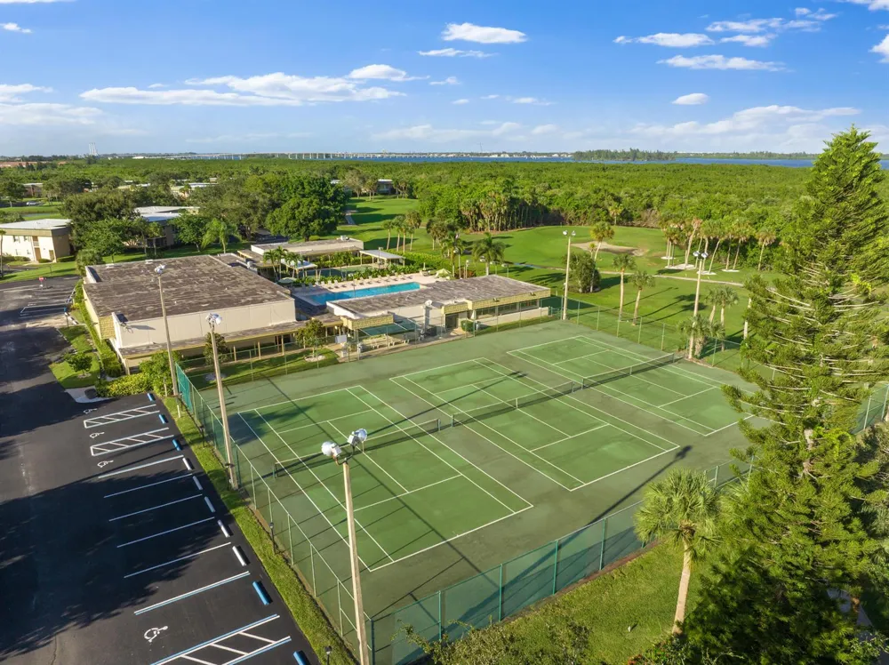 18 Vista Gardens Trail #205 Vero Beach, FL 32962