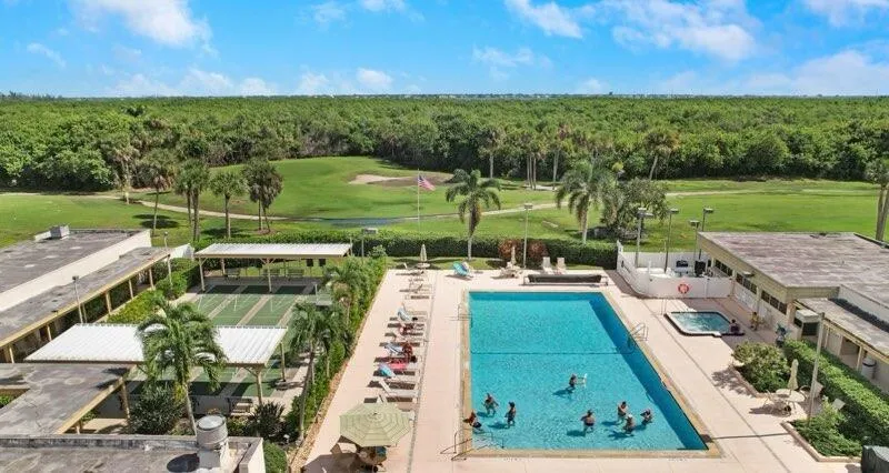 18 Vista Gardens Trail #205 Vero Beach, FL 32962