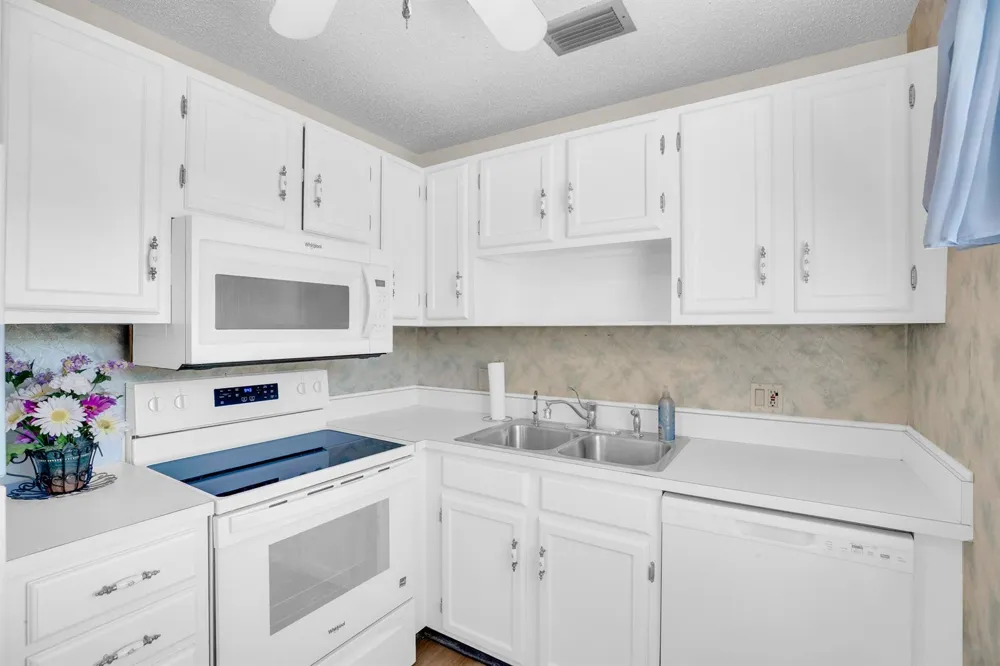 18 Vista Gardens Trail #205 Vero Beach, FL 32962