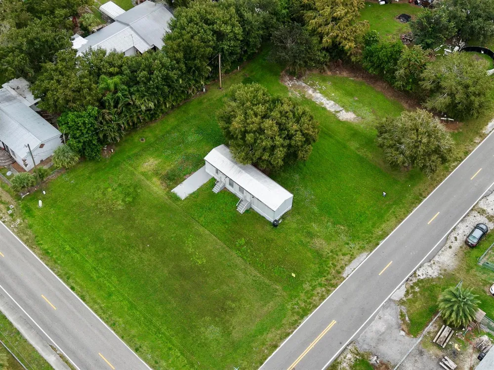 585 NW Avenue D Moore Haven, FL 33471