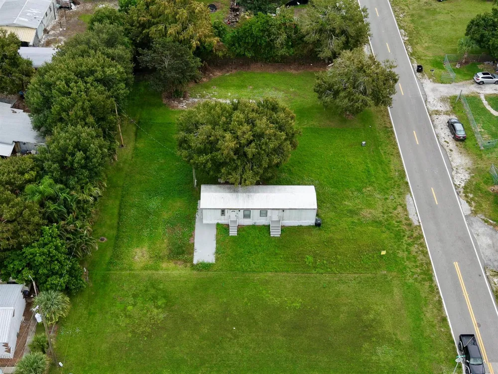 585 NW Avenue D Moore Haven, FL 33471