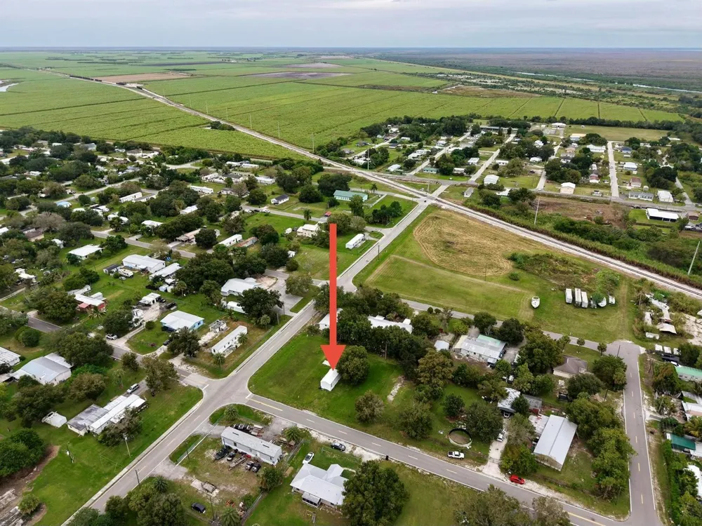 585 NW Avenue D Moore Haven, FL 33471
