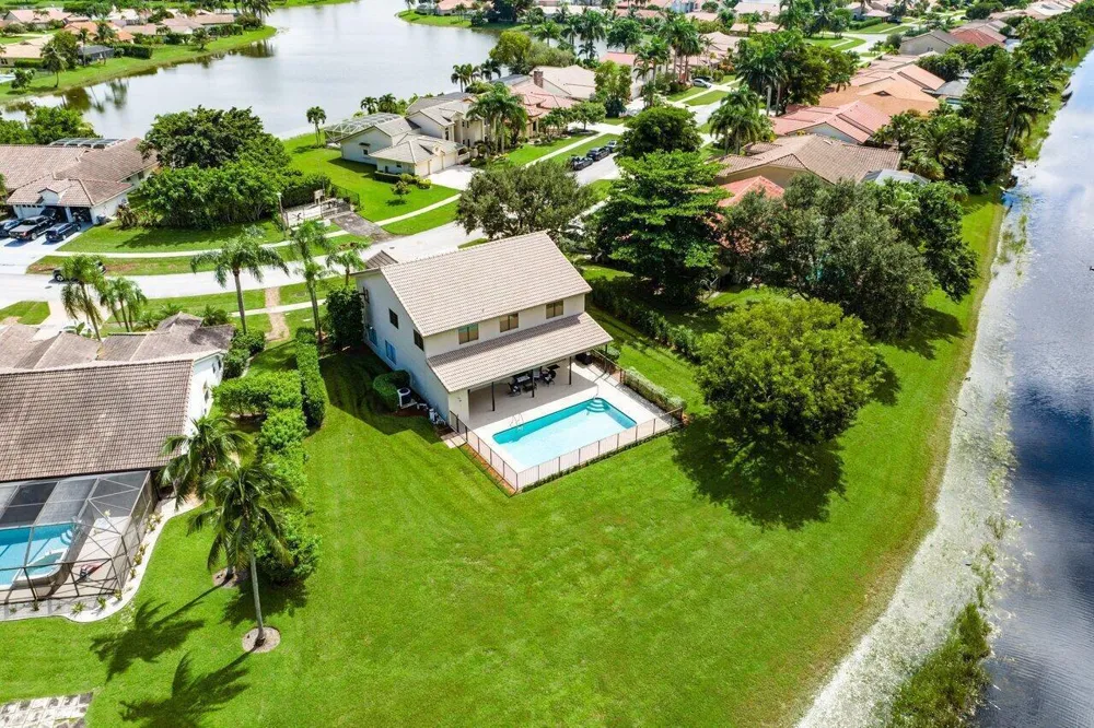 11842 Island Lakes Lane Boca Raton, FL 33498