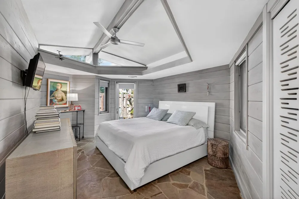 2040 Coral Reef Drive Lauderdale By The Sea, FL 33062