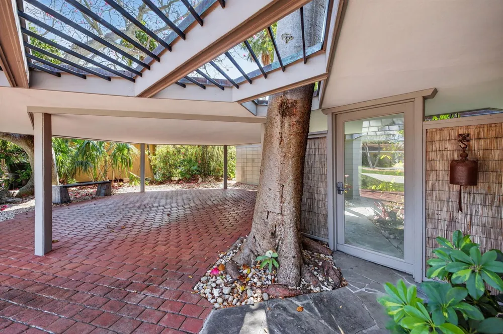 2040 Coral Reef Drive Lauderdale By The Sea, FL 33062