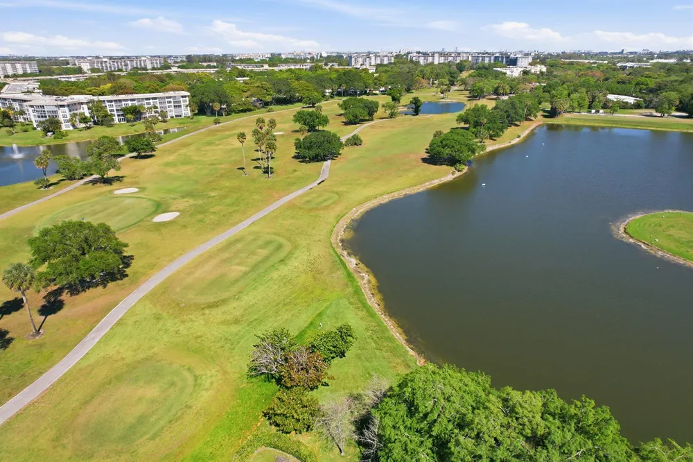4115 Carriage Drive #P2 Pompano Beach, FL 33069