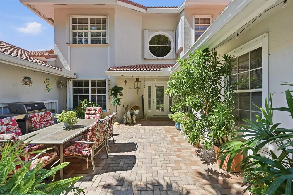 4115 Carriage Drive #P2 Pompano Beach, FL 33069