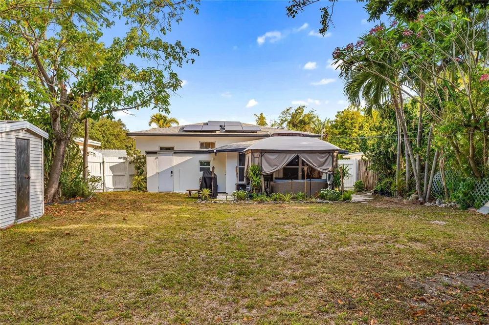 218 SW 7th Street Dania Beach, FL 33004