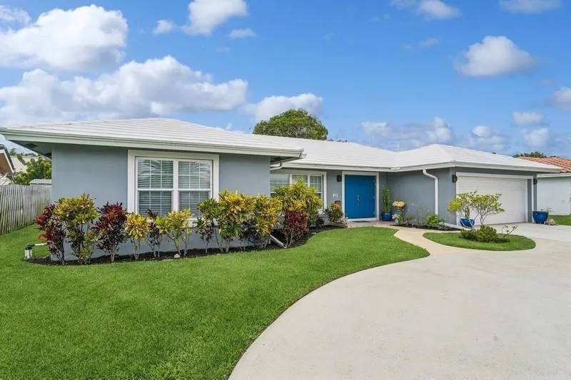 13 Little Harbor Way Deerfield Beach, FL 33441