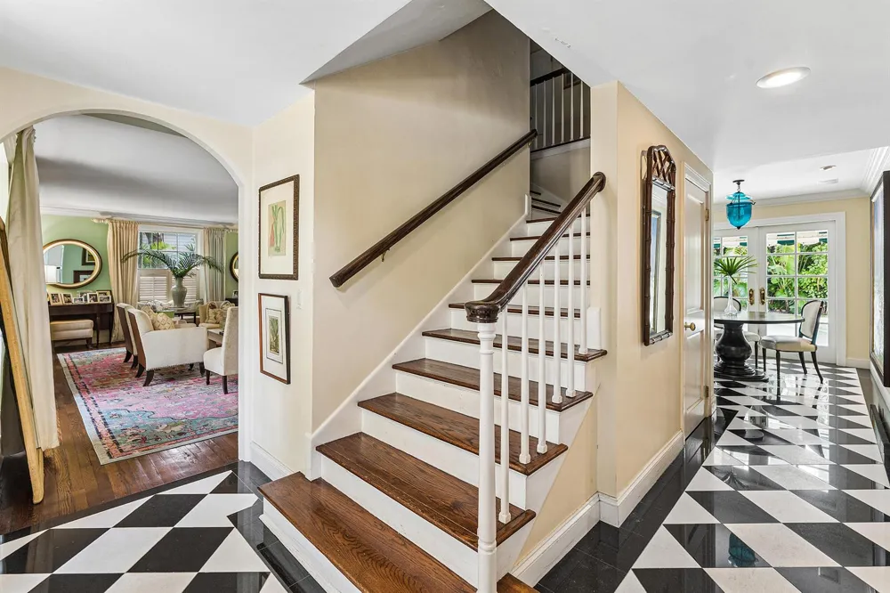 210 Merrain Road Palm Beach, FL 33480
