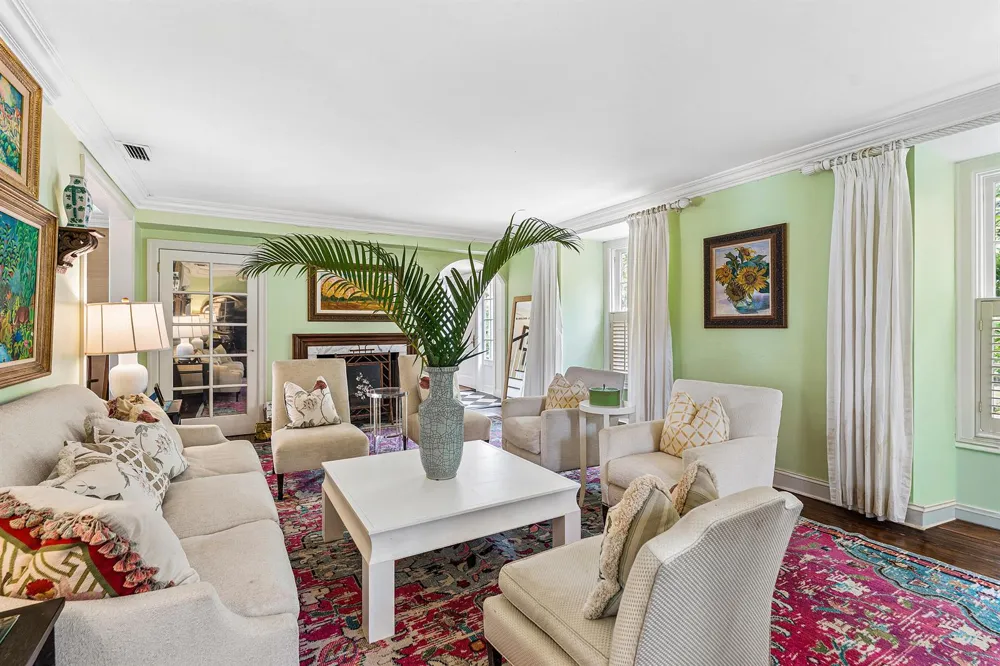 210 Merrain Road Palm Beach, FL 33480