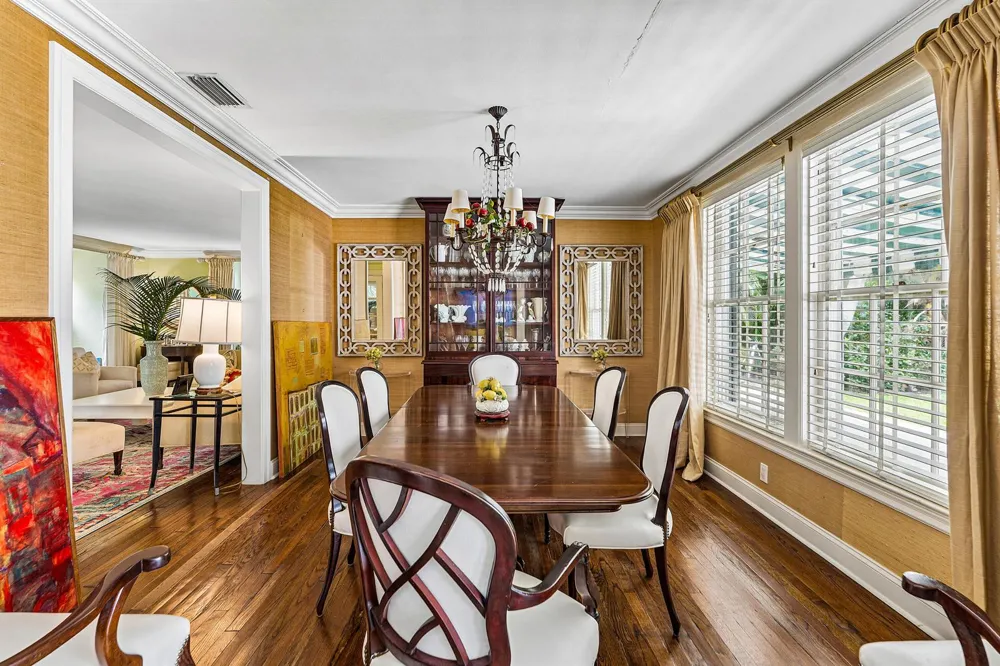 210 Merrain Road Palm Beach, FL 33480