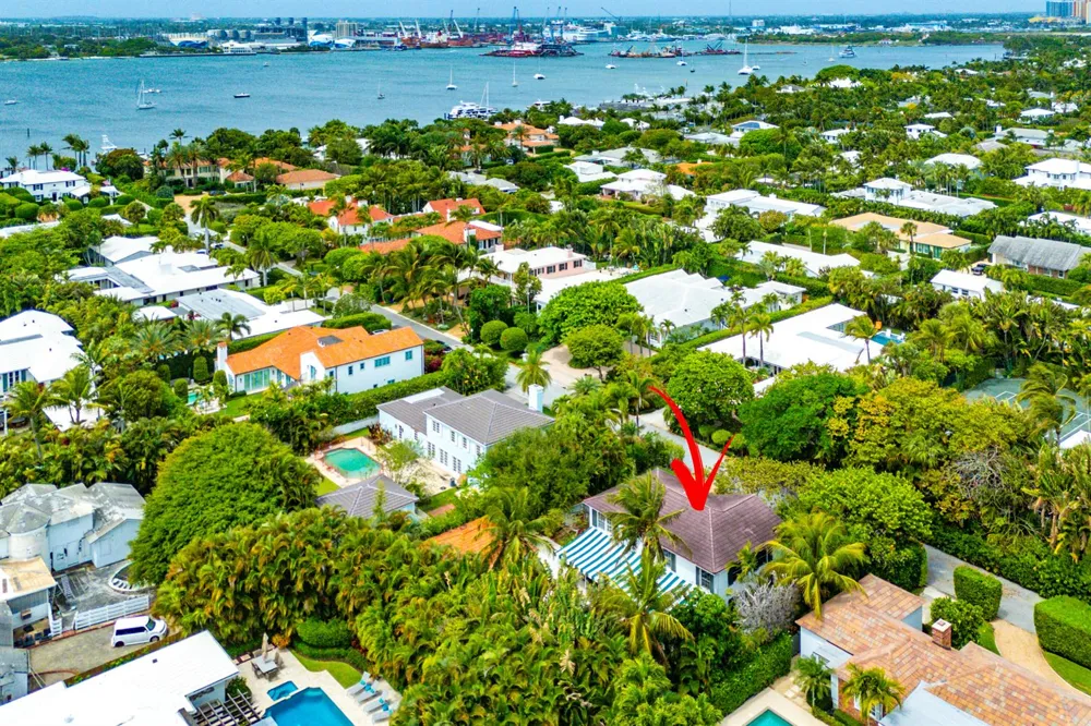 210 Merrain Road Palm Beach, FL 33480