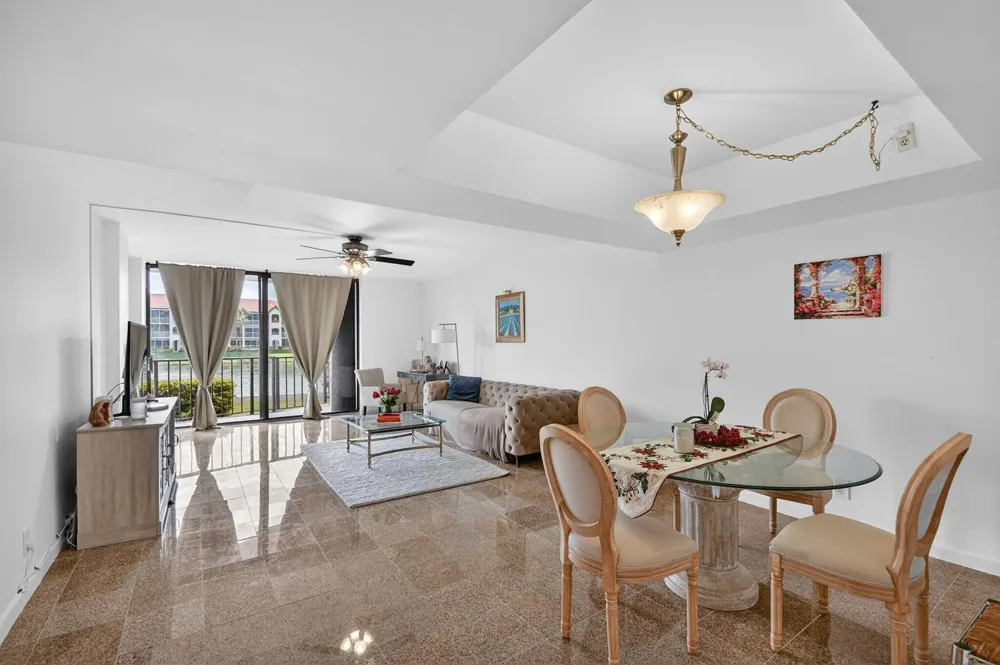 7030 Half Moon Circle #117 Hypoluxo, FL 33462