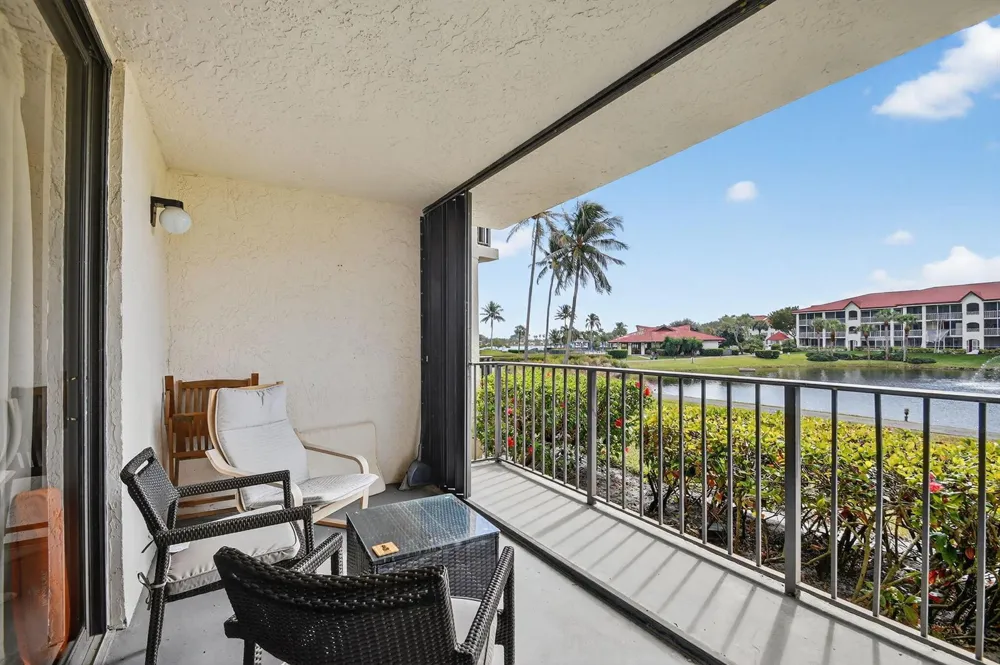 7030 Half Moon Circle #117 Hypoluxo, FL 33462