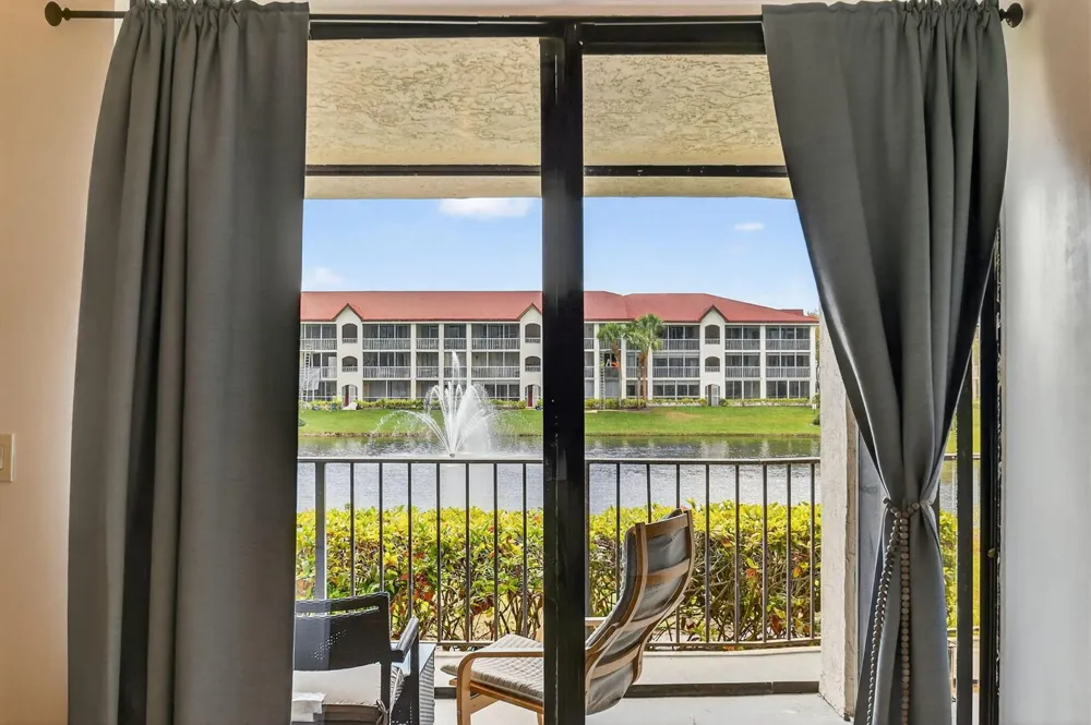 7030 Half Moon Circle #117 Hypoluxo, FL 33462