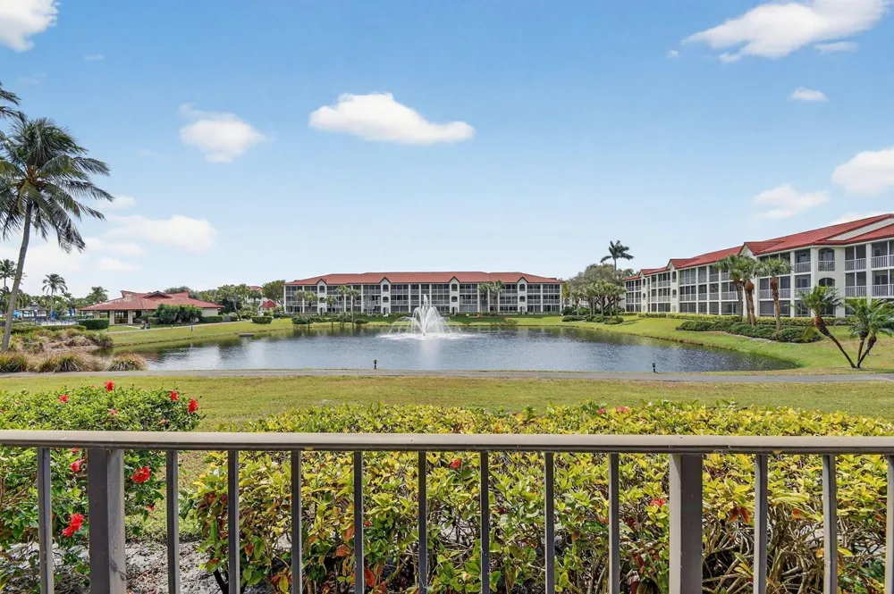 7030 Half Moon Circle #117 Hypoluxo, FL 33462