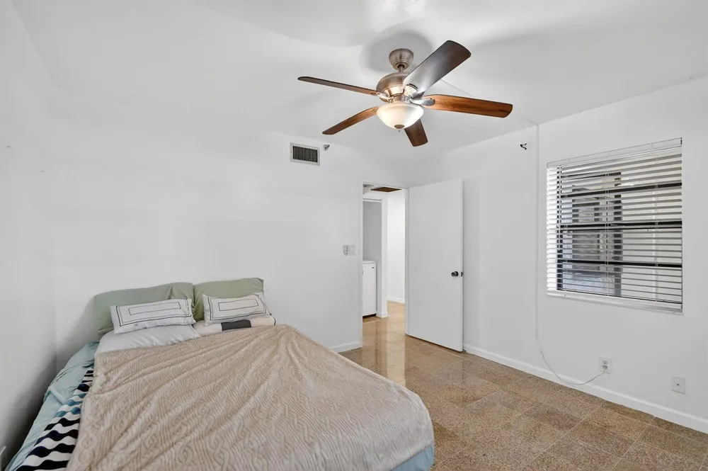7030 Half Moon Circle #117 Hypoluxo, FL 33462