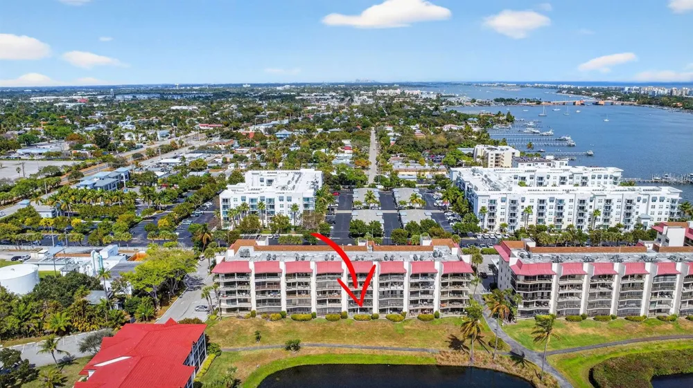 7030 Half Moon Circle #117 Hypoluxo, FL 33462