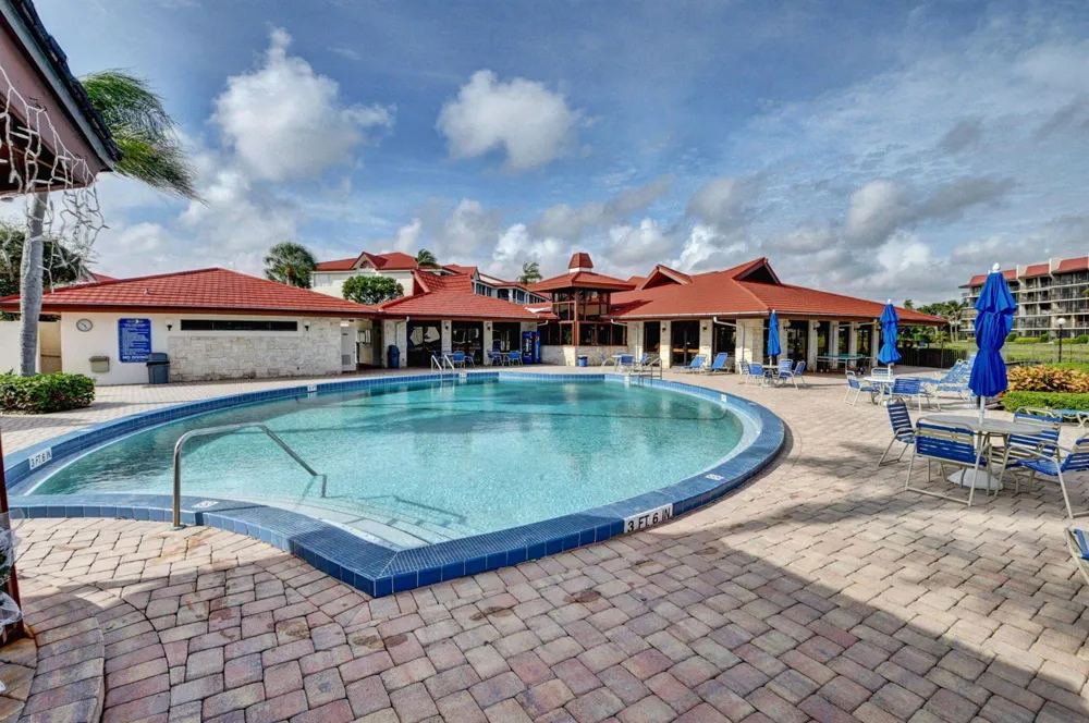 7030 Half Moon Circle #117 Hypoluxo, FL 33462