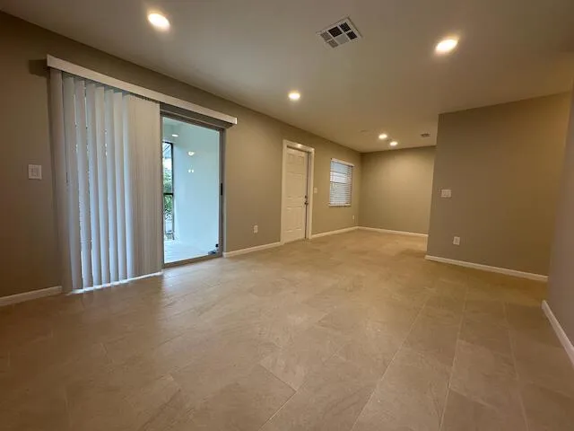 1741 3rd Ave Avenue #6 