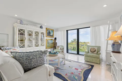 2275 S Ocean Boulevard #307a