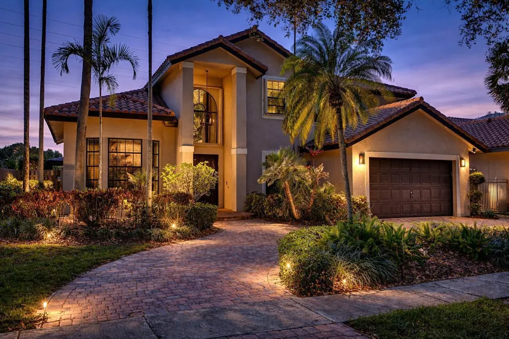 10650 Paris Street Cooper City, FL 33026