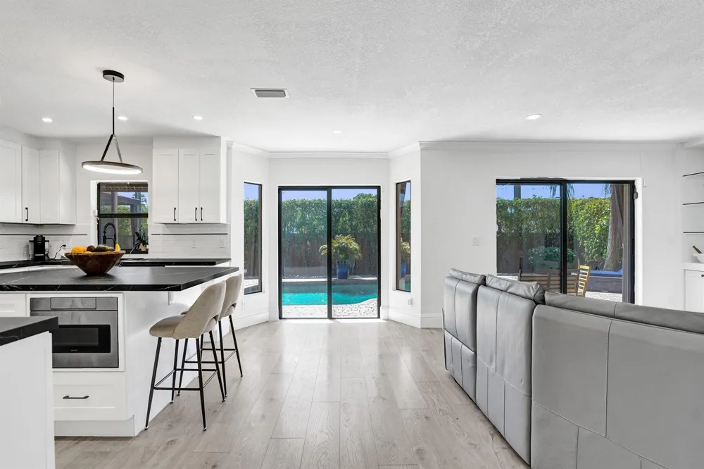 10650 Paris Street Cooper City, FL 33026