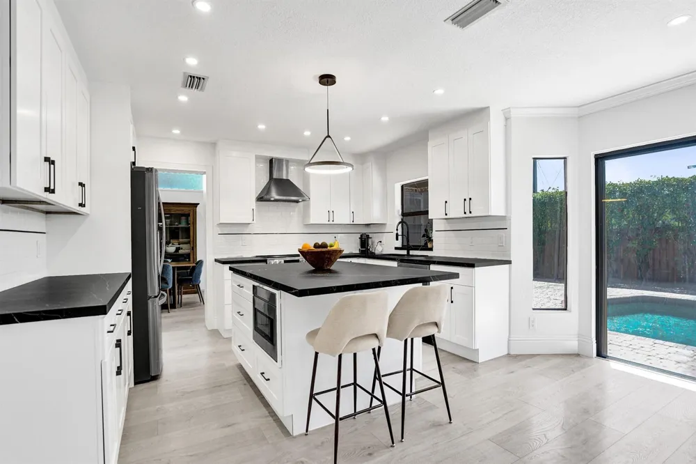 10650 Paris Street Cooper City, FL 33026