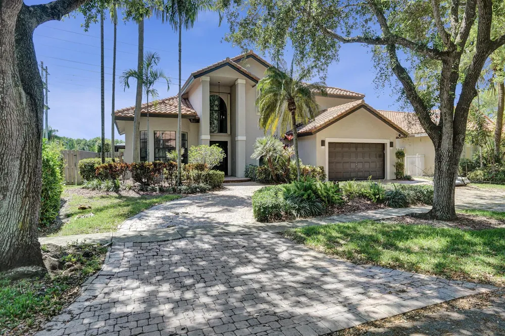 10650 Paris Street Cooper City, FL 33026