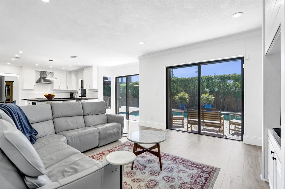 10650 Paris Street Cooper City, FL 33026