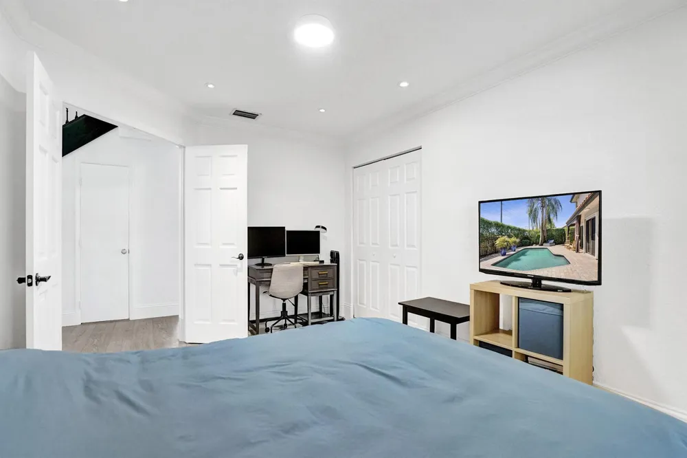 10650 Paris Street Cooper City, FL 33026