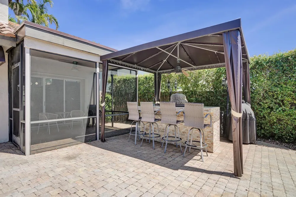 10650 Paris Street Cooper City, FL 33026