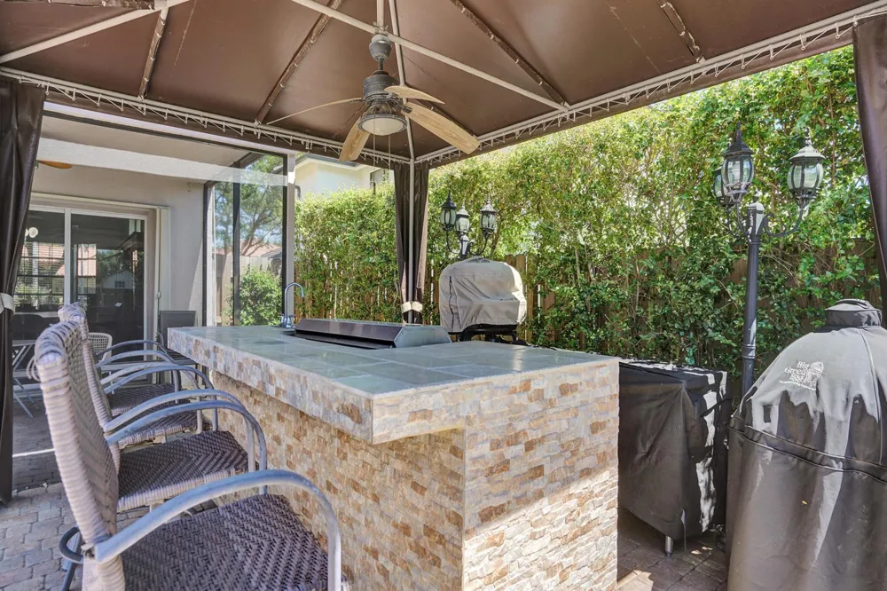 10650 Paris Street Cooper City, FL 33026