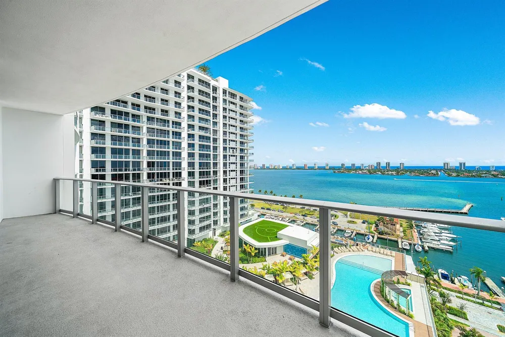 220 Lake Shore Drive #1508 Lake Park, FL 33403
