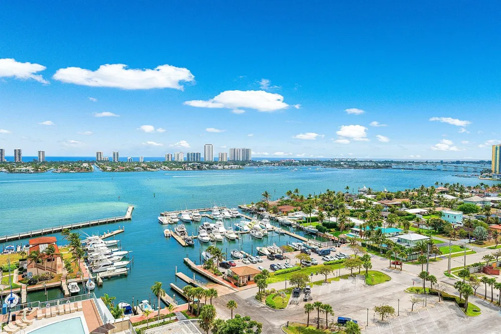 220 Lake Shore Drive #1508 Lake Park, FL 33403