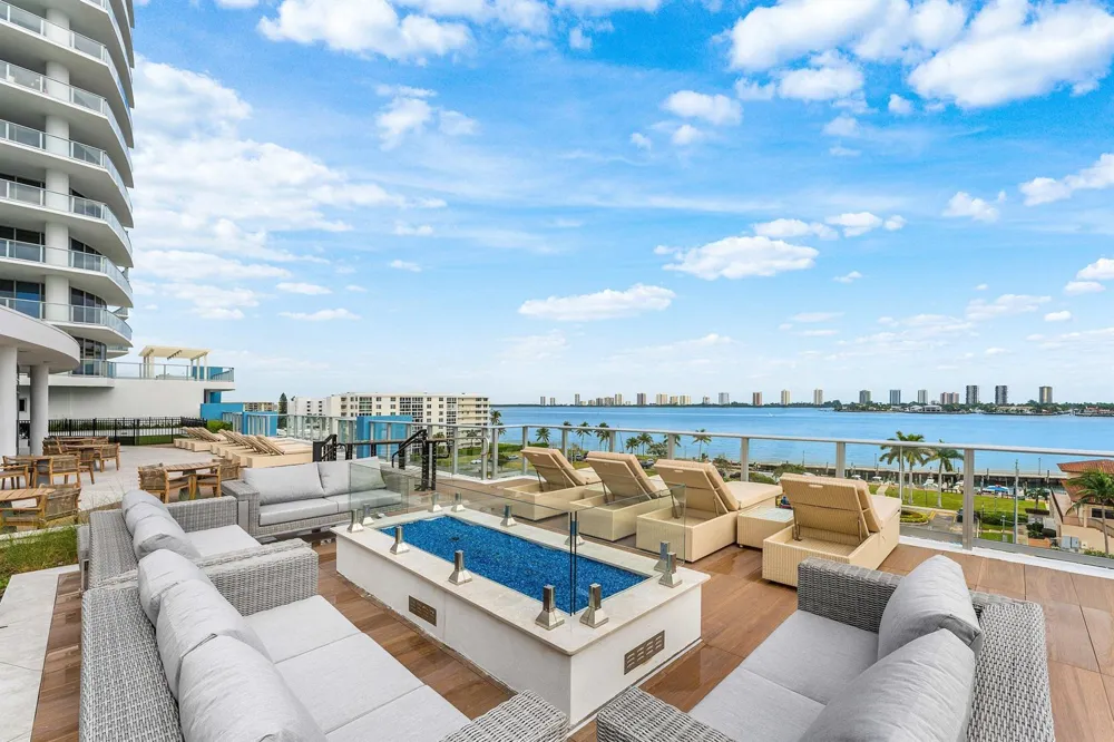 220 Lake Shore Drive #1508 Lake Park, FL 33403