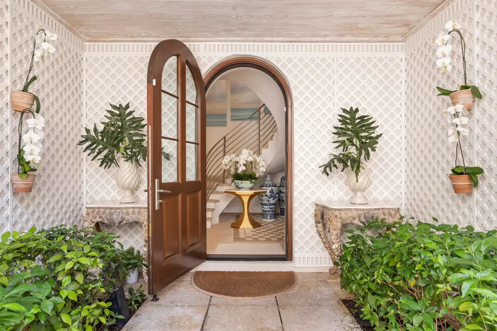 5 Via Flagler Palm Beach, FL 33480