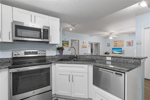 5095 Fairways Circle #102