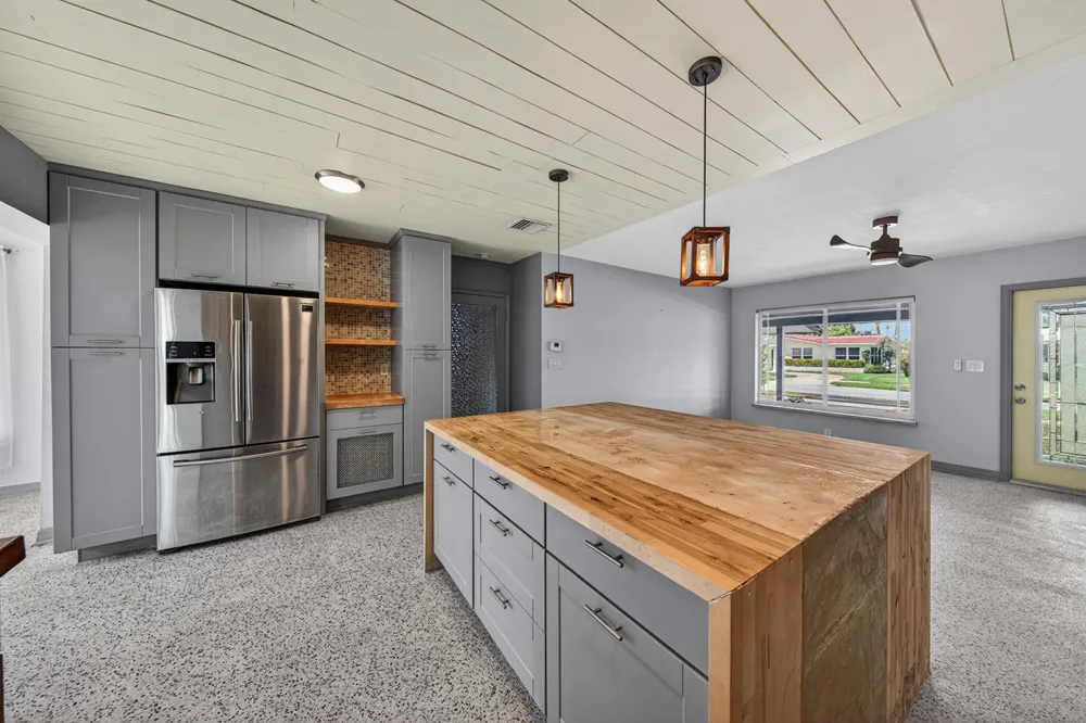 818 NW 28th Court Wilton Manors, FL 33311