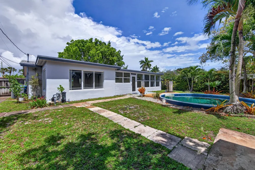 818 NW 28th Court Wilton Manors, FL 33311