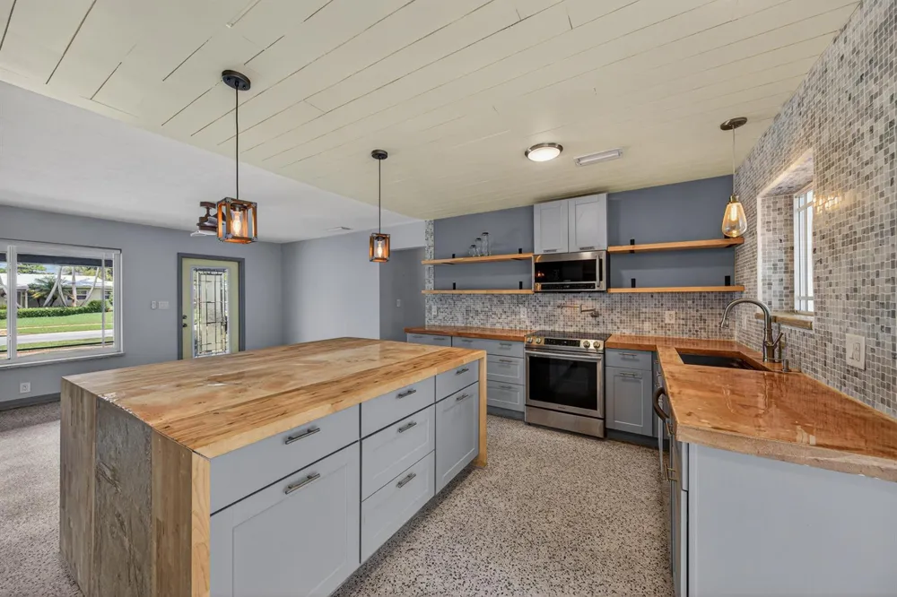 818 NW 28th Court Wilton Manors, FL 33311