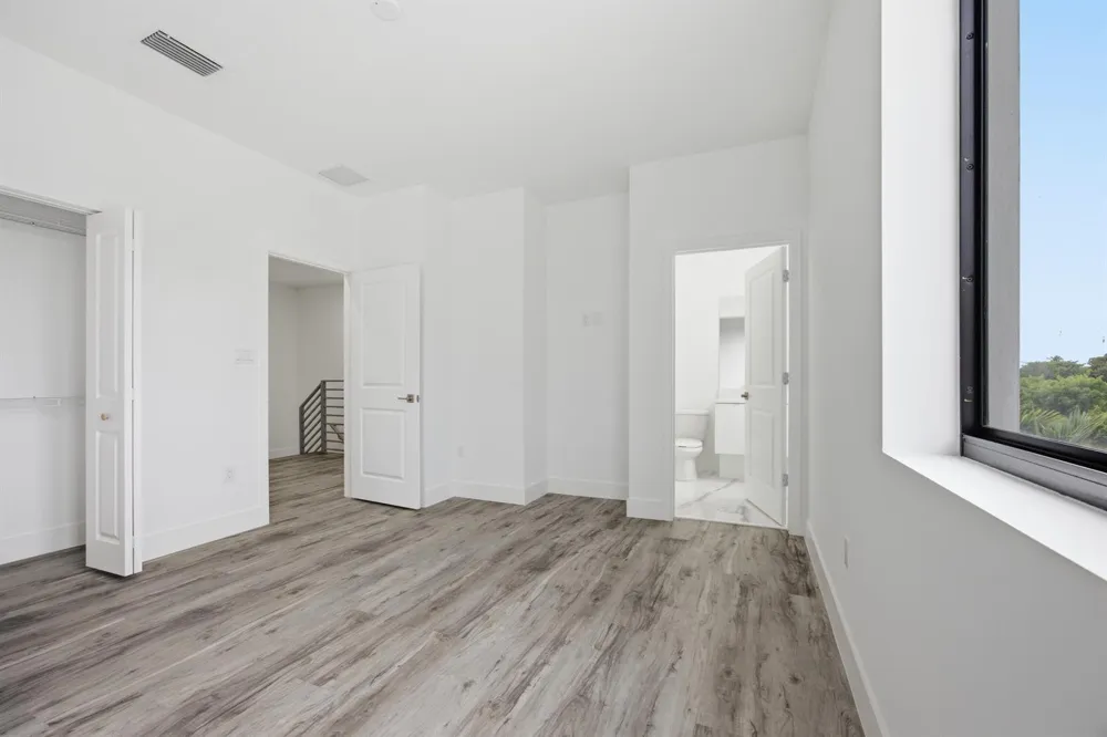 1544 NW 1st Avenue Pompano Beach, FL 33060