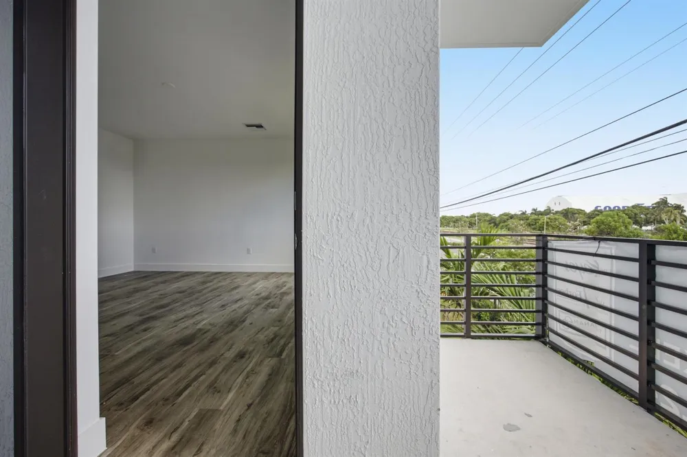 1544 NW 1st Avenue Pompano Beach, FL 33060