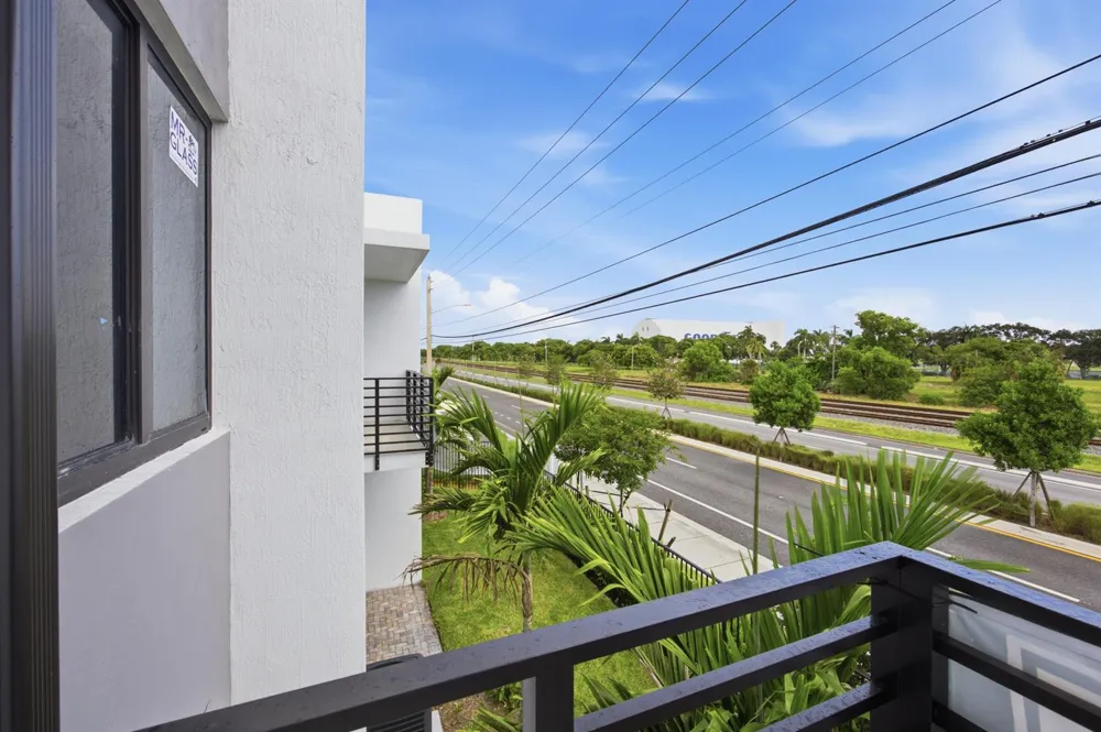 1544 NW 1st Avenue Pompano Beach, FL 33060