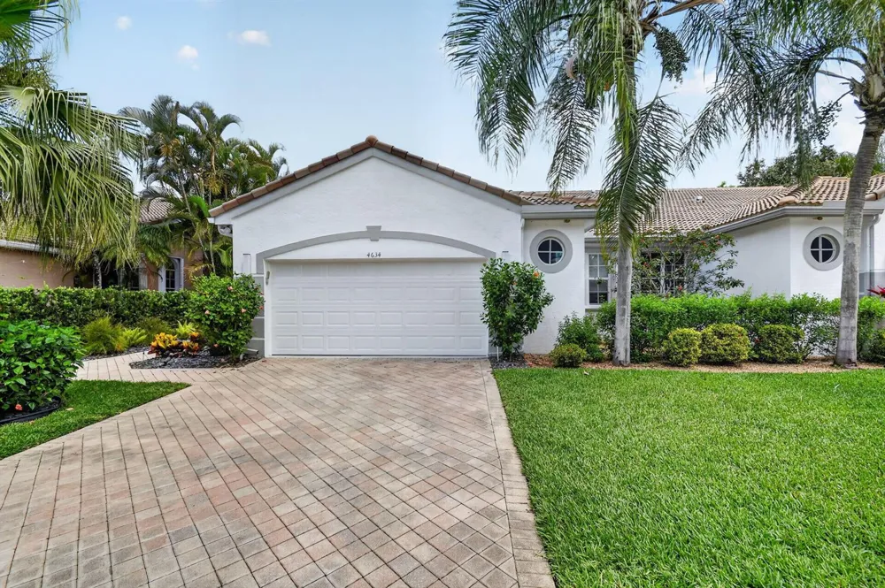 4634 Carlton Golf Drive Lake Worth, FL 33449